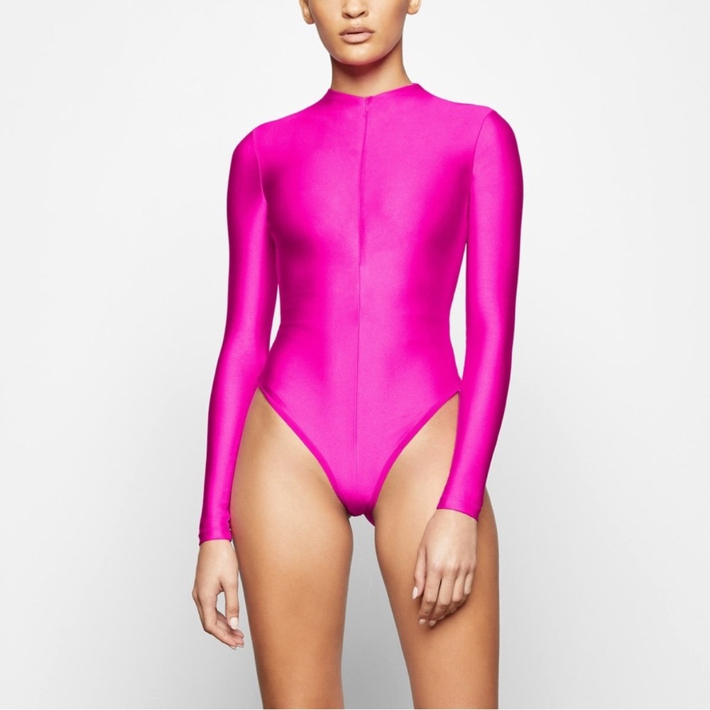 Skims Disco Long Sleeve Bodysuit In Fuchsia Size 2XL
